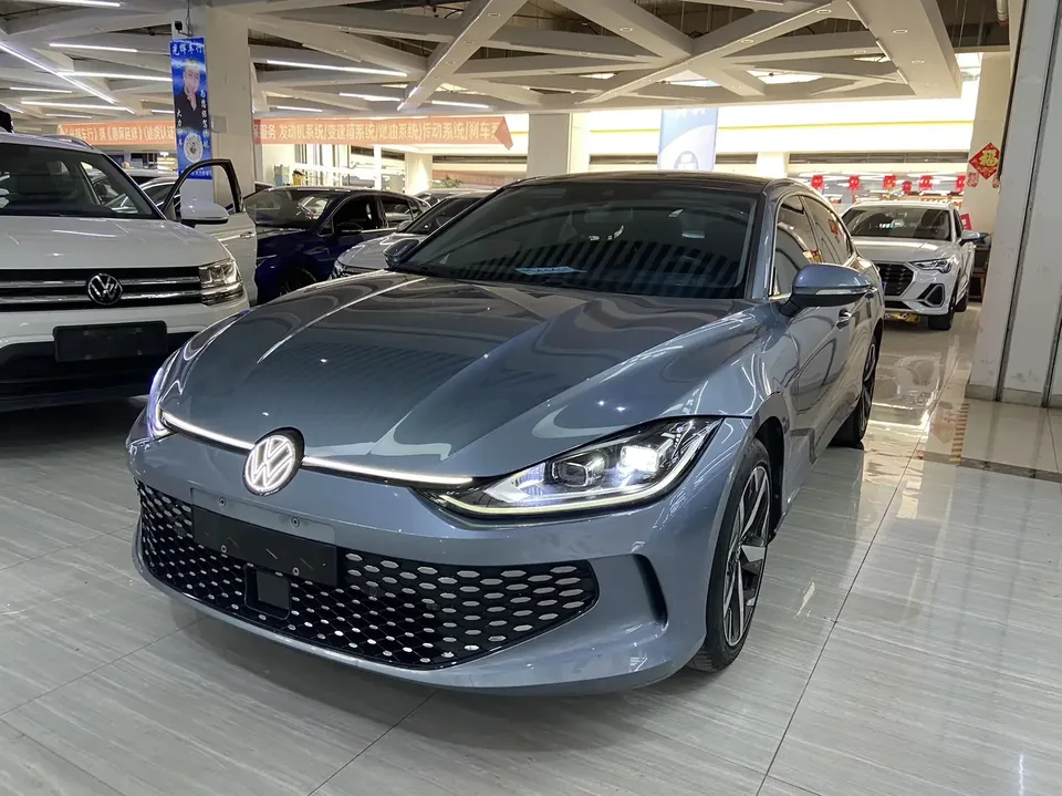 Volkswagen Lamando Lingdu 2022 Lingdu L 280TSI DSG Cool Edition 2023 — photo 1, buy with delivery to Moscow