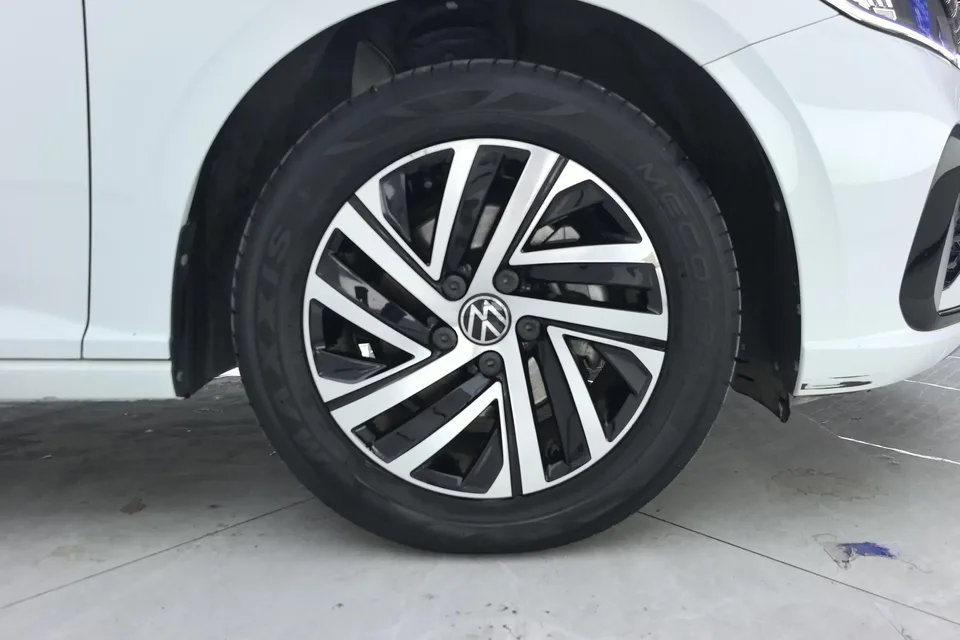Volkswagen Lavida Lavida 2024 300TSI DSG Starry Sky Leading Edition 2024 — thumbnail 3