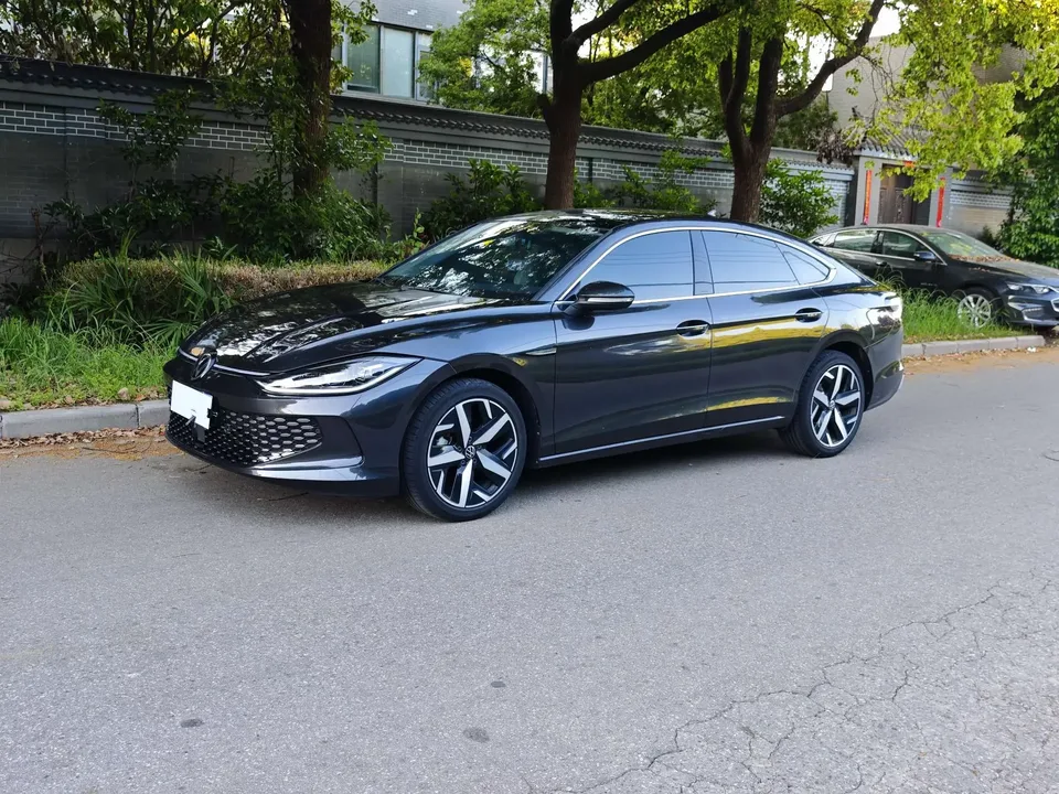 Volkswagen Lamando Lingdu 2023 Lingdu L 280TSI DSG Cool Edition 2023 — фото 1, купить с доставкой в Москву