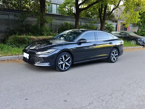 Volkswagen Lamando 2023 купить в Москве