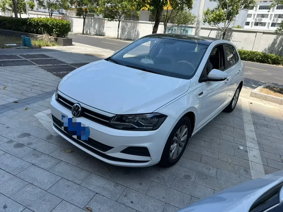 Volkswagen Polo Polo 2021 Plus 1.5L Automatic Colorful Technology Edition 2022 — photo 1, buy with delivery to Moscow