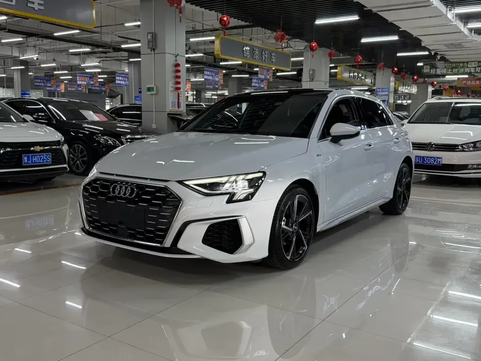 Audi A3 Audi A3 2023 Sportback 35 TFSI Stylish and sporty 2023 — photo 1, buy with delivery to Moscow