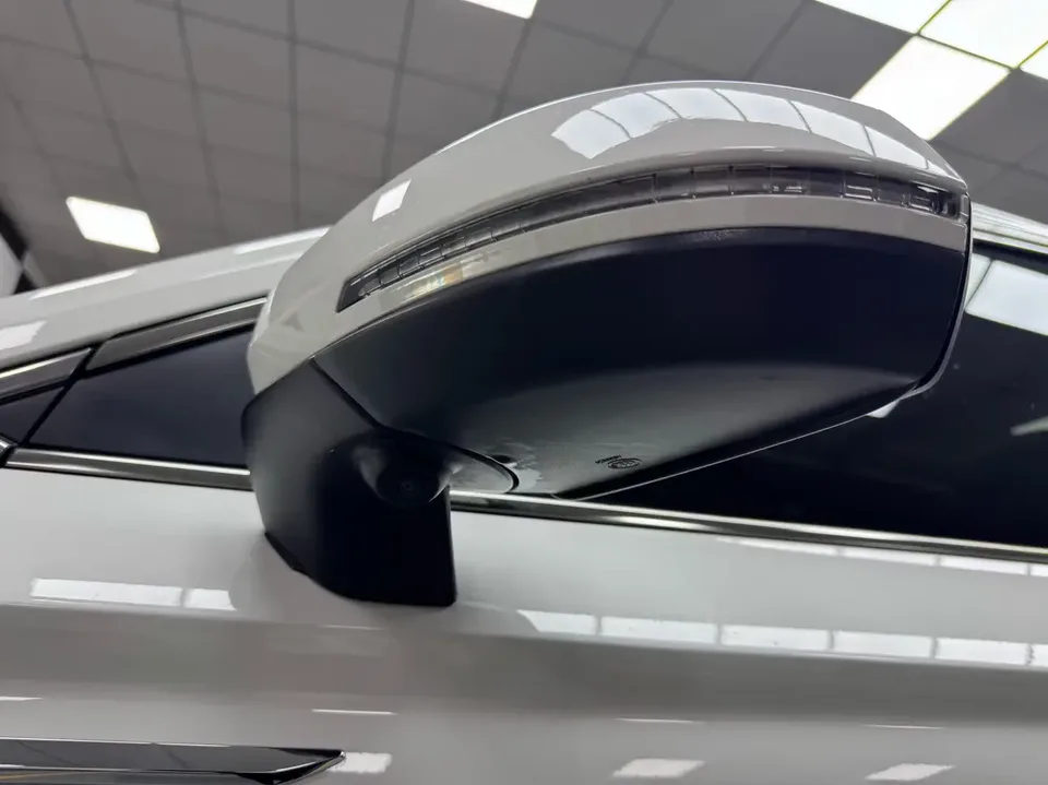 Volkswagen Tharu tuyue 2022 280TSI 2WD Deluxe Edition 2022 — thumbnail 4