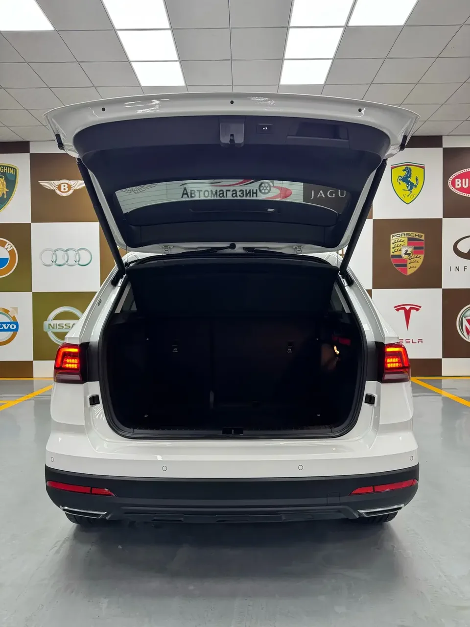 Volkswagen Tharu tuyue 2022 280TSI 2WD Deluxe Edition 2022 — thumbnail 5