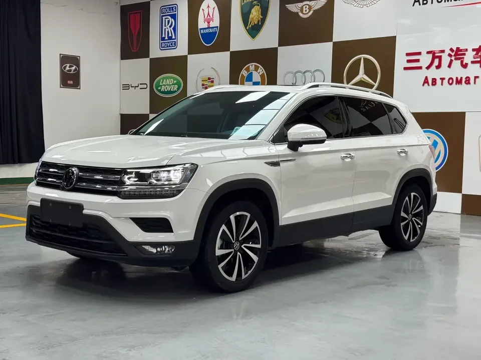 Volkswagen Tharu tuyue 2022 280TSI 2WD Deluxe Edition 2022 — photo 1, buy with delivery to Moscow