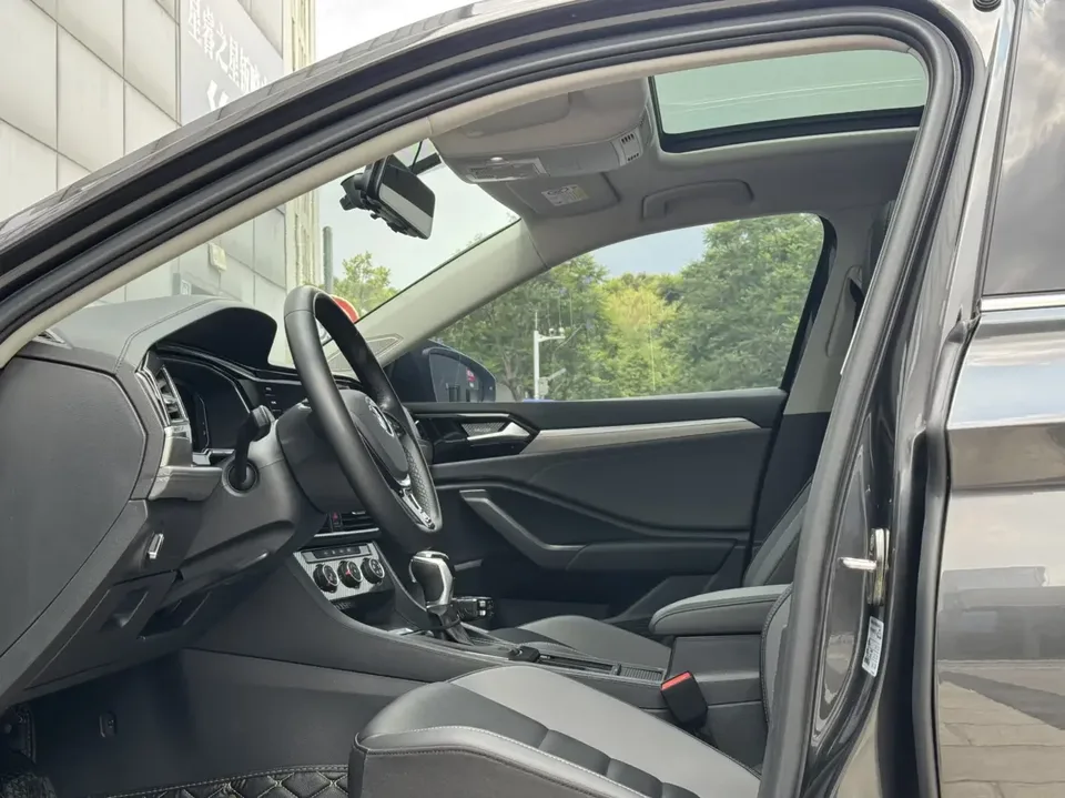 Volkswagen Sagitar Sagitar 2020 280TSI DSG Luxury National VI 2022 — thumbnail 5