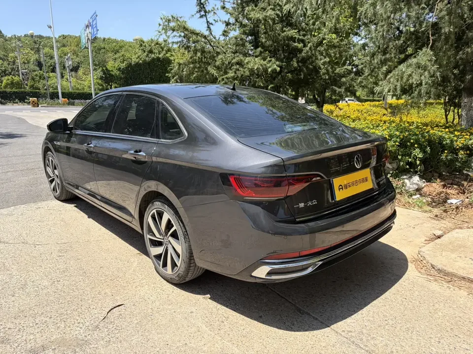 Volkswagen Sagitar Sagitar 2023 280TSI DSG Beyond Edition Plus 2022 — thumbnail 2
