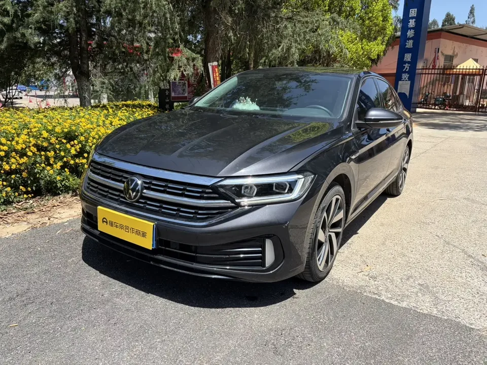 Volkswagen Sagitar Sagitar 2023 280TSI DSG Beyond Edition Plus 2022 — photo 1, buy with delivery to Moscow