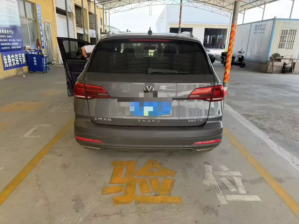 Volkswagen Tharu tuyue 2022 280TSI 2WD Deluxe Edition 2022 — thumbnail 2