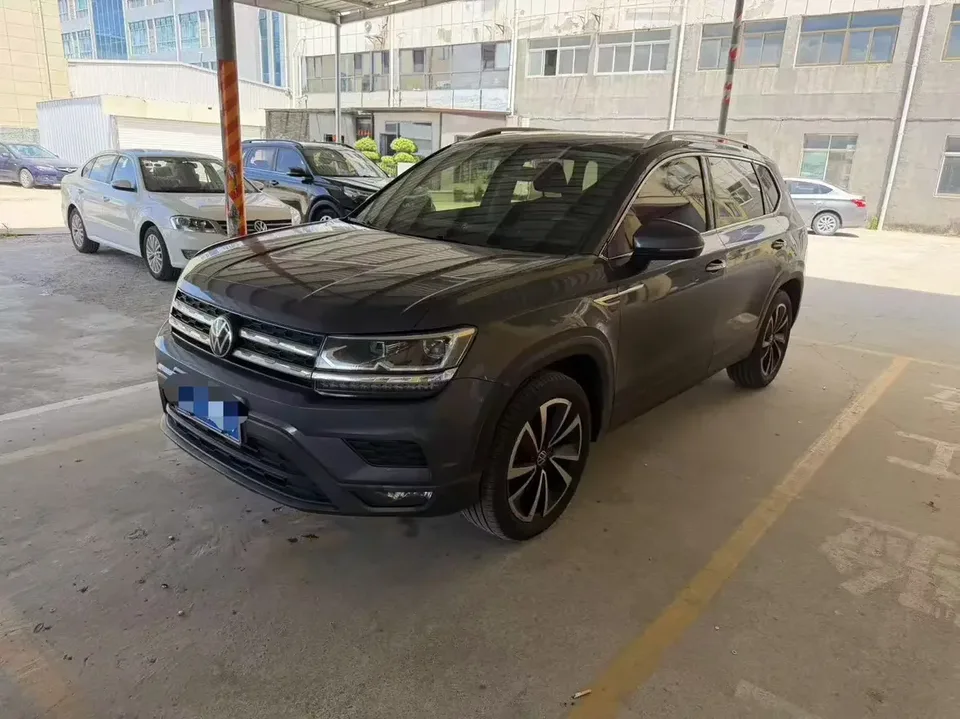 Volkswagen Tharu tuyue 2022 280TSI 2WD Deluxe Edition 2022 — photo 1, buy with delivery to Moscow