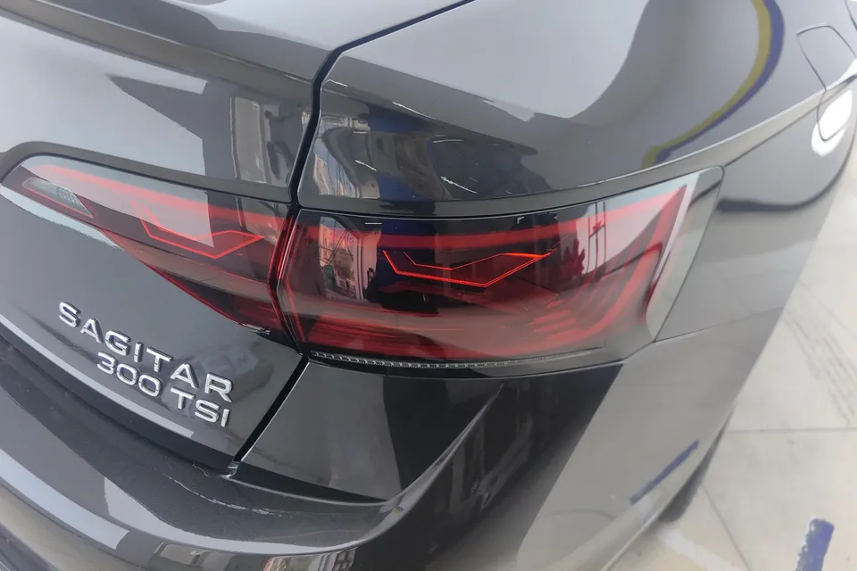 Volkswagen Sagitar Sagitar 2025 300TSI DSG Beyond Edition 2024 — thumbnail 2