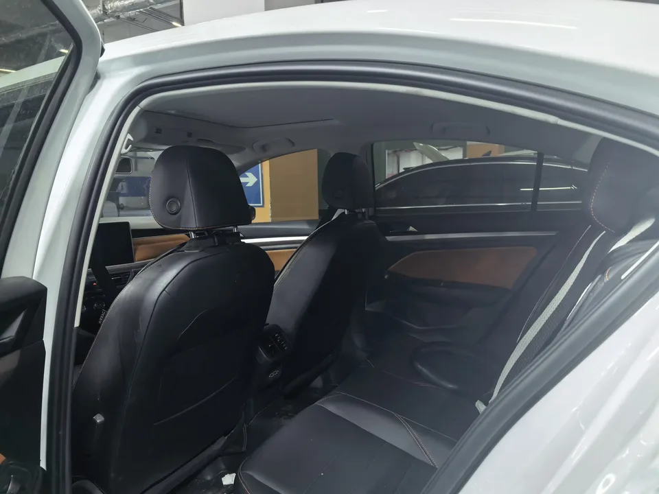 Volkswagen Bora Bora 2023 200TSI DSG Joy Travel PRO Edition 2023 — миниатюра 3