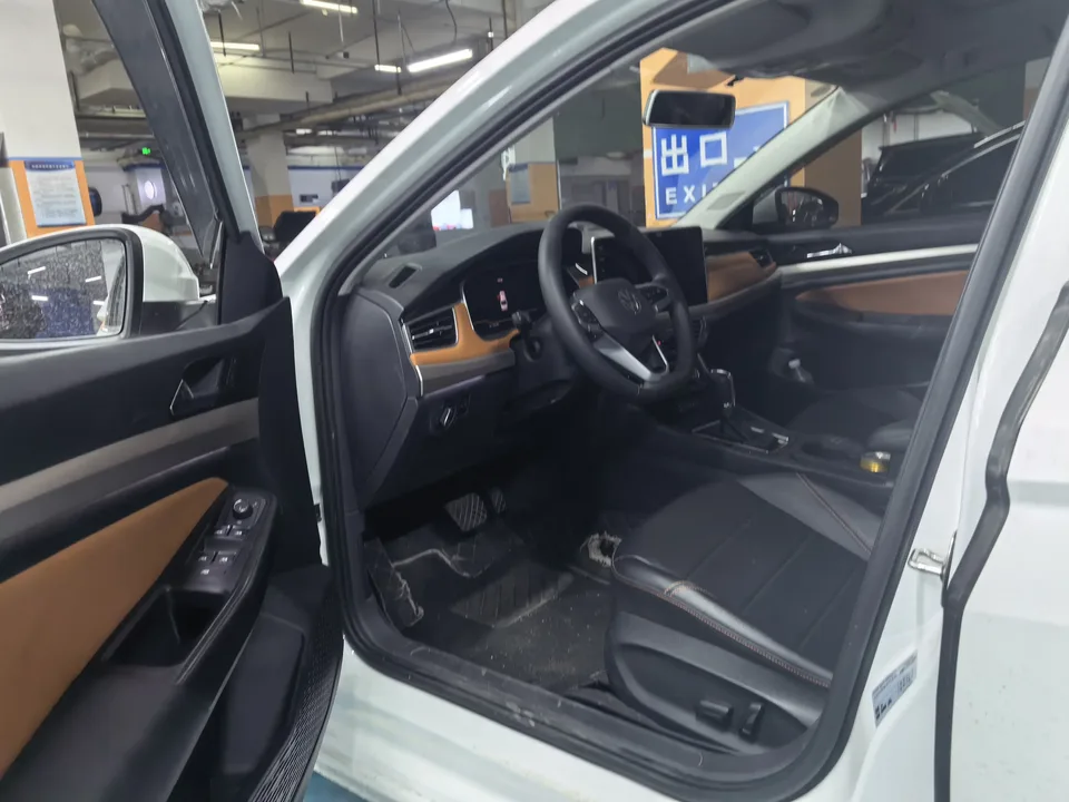 Volkswagen Bora Bora 2023 200TSI DSG Joy Travel PRO Edition 2023 — миниатюра 5