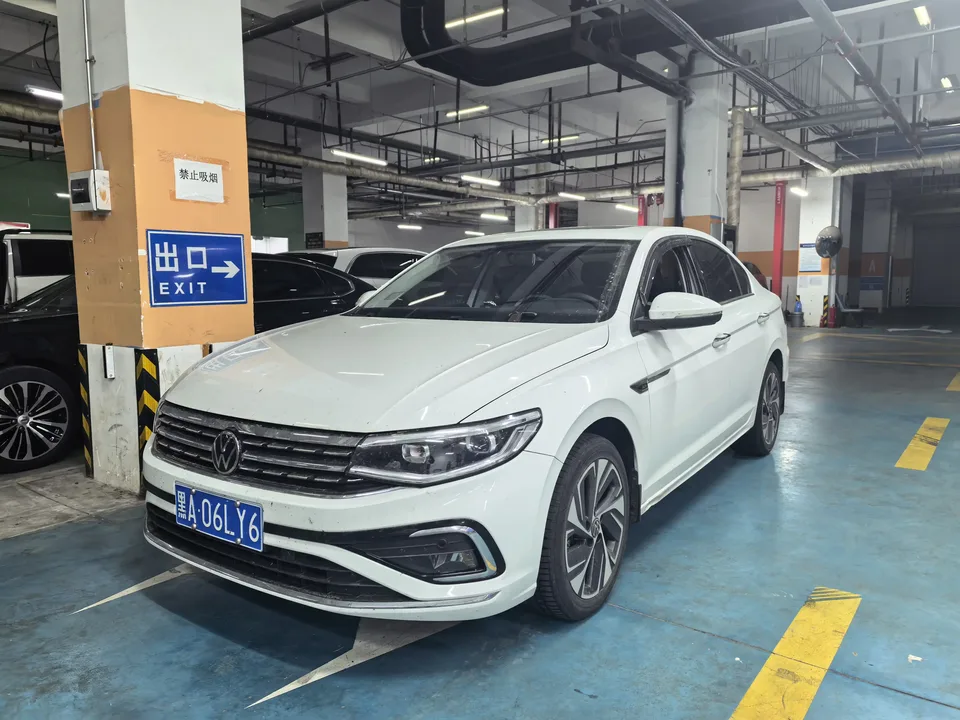 Volkswagen Bora Bora 2023 200TSI DSG Joy Travel PRO Edition 2023 — фото 1, купить с доставкой в Москву