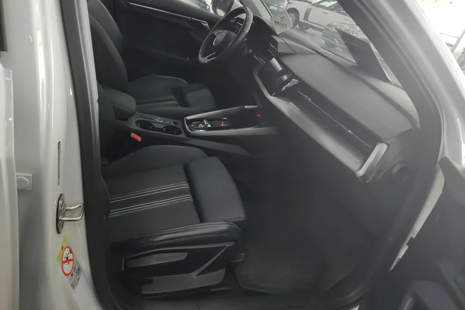 Audi A3 Audi A3 2022 A3L Limousine 35 TFSI Stylish Sports 2023 — thumbnail 3
