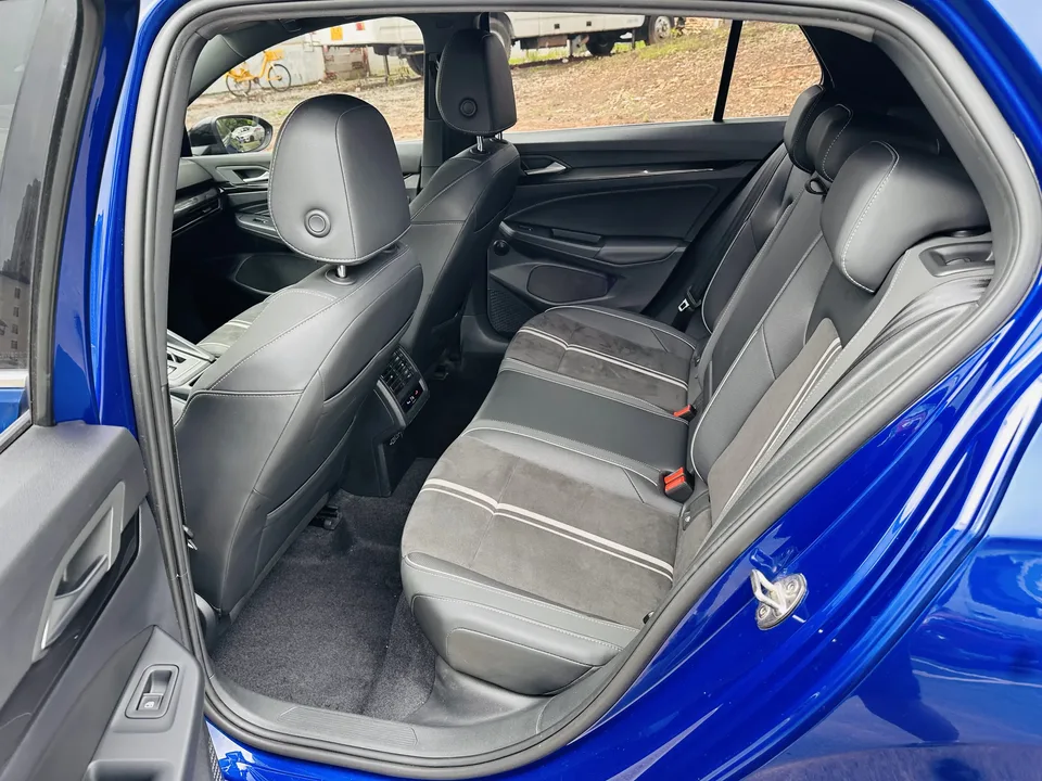 Volkswagen Golf golf 2021 280TSI DSG R-Line 2022 — миниатюра 4