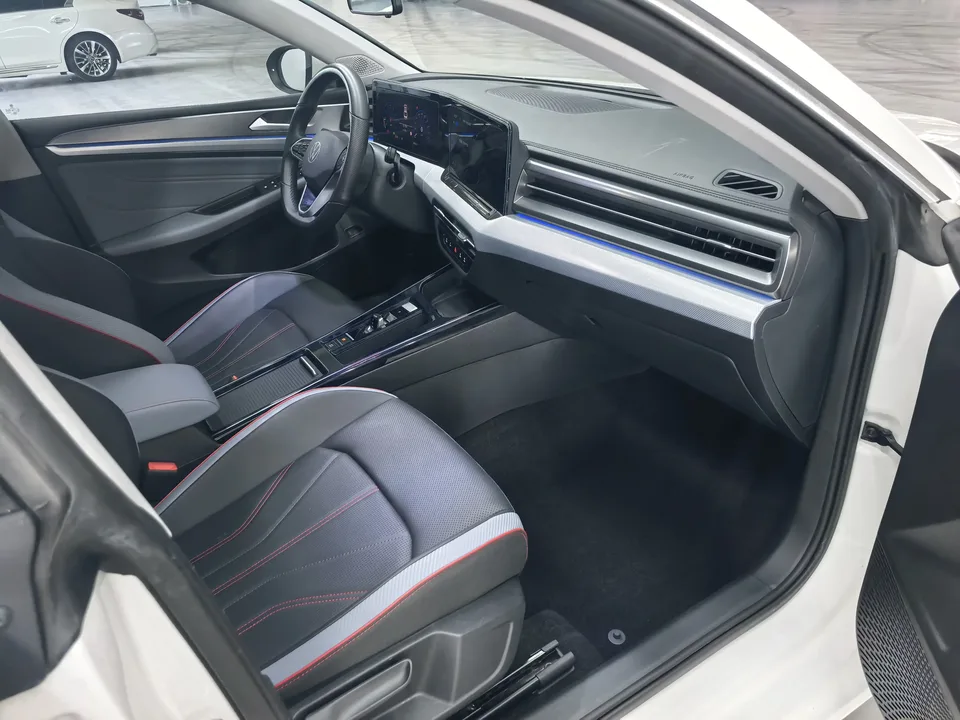 Volkswagen Lamando Lingdu 2022 Lingdu L 280TSI DSG Cool Edition 2023 — thumbnail 2