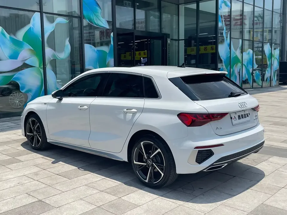 Audi A3 Audi A3 2024 Sportback 35 TFSI Stylish and sporty 2024 — thumbnail 2