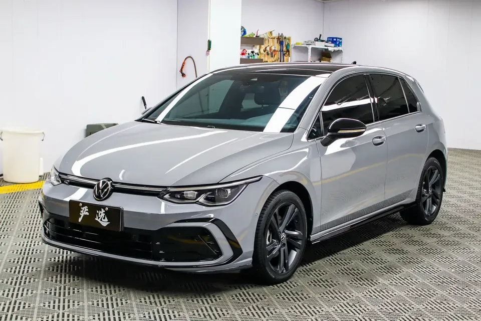 Volkswagen Golf golf 2023 280TSI DSG R-Line 2023 — photo 1, buy with delivery to Moscow