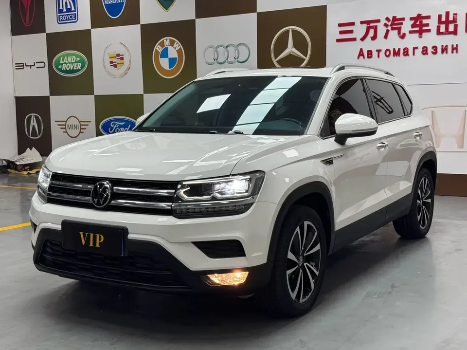 Volkswagen Tharu tuyue 2022 280TSI 2WD Deluxe Edition 2022 — photo 1, buy with delivery to Moscow