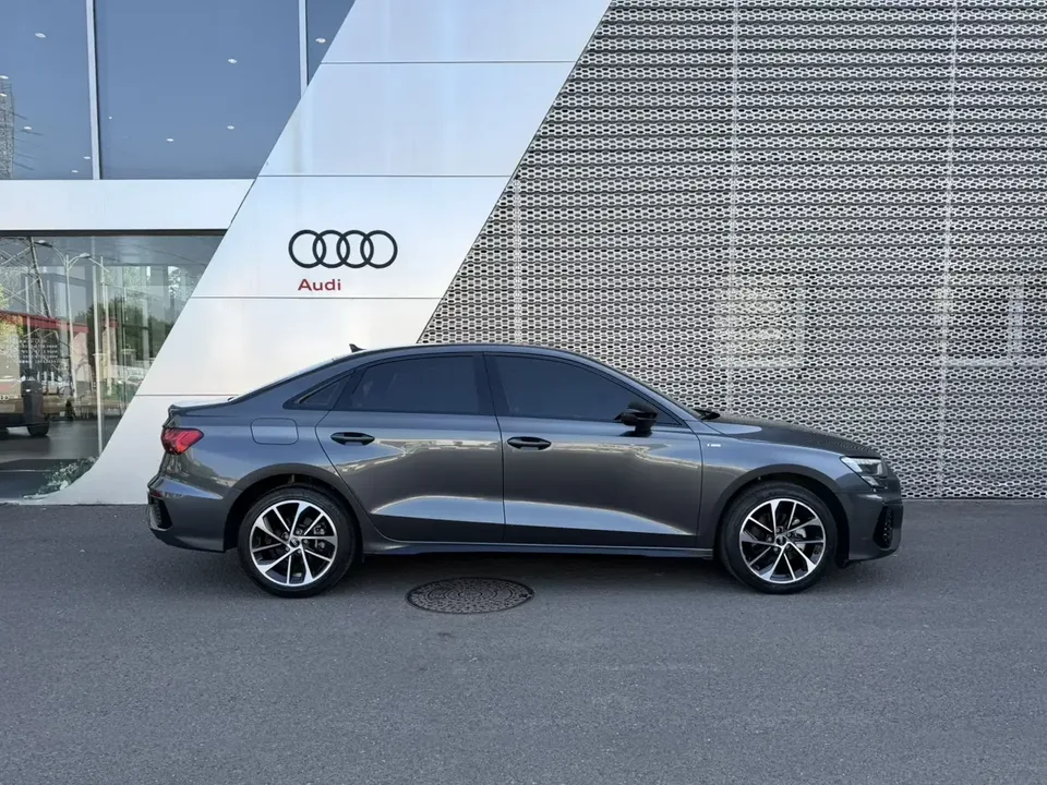 Audi A3 Audi A3 2023 A3L Limousine 35 TFSI facelift: Progressive and elegant version 2023 — thumbnail 2