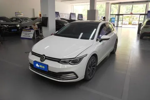 Volkswagen Golf golf 2021 280TSI DSG Pro 2022 — photo 1, buy with delivery to Moscow