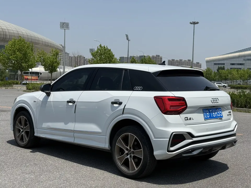 Audi Q2L Audi Q2L 2022 35 TFSI Stylish Dynamic 2022 — миниатюра 2