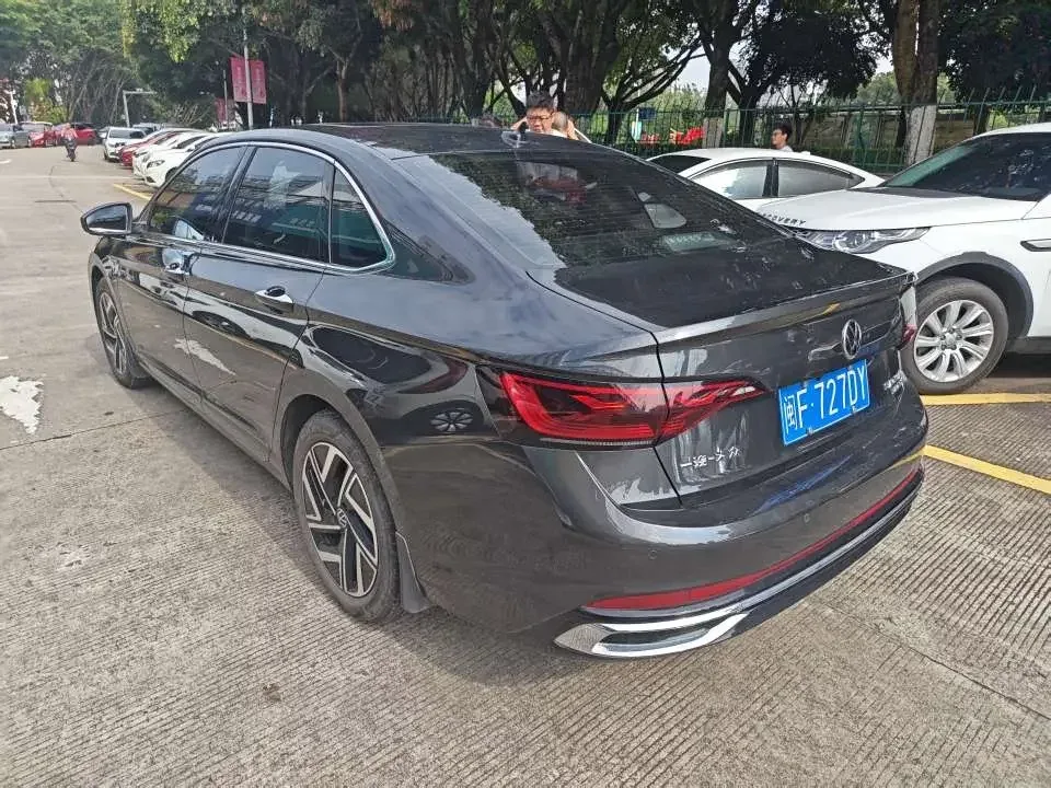 Volkswagen Sagitar Sagitar 2023 280TSI DSG Transcendence Lite 2022 — thumbnail 4
