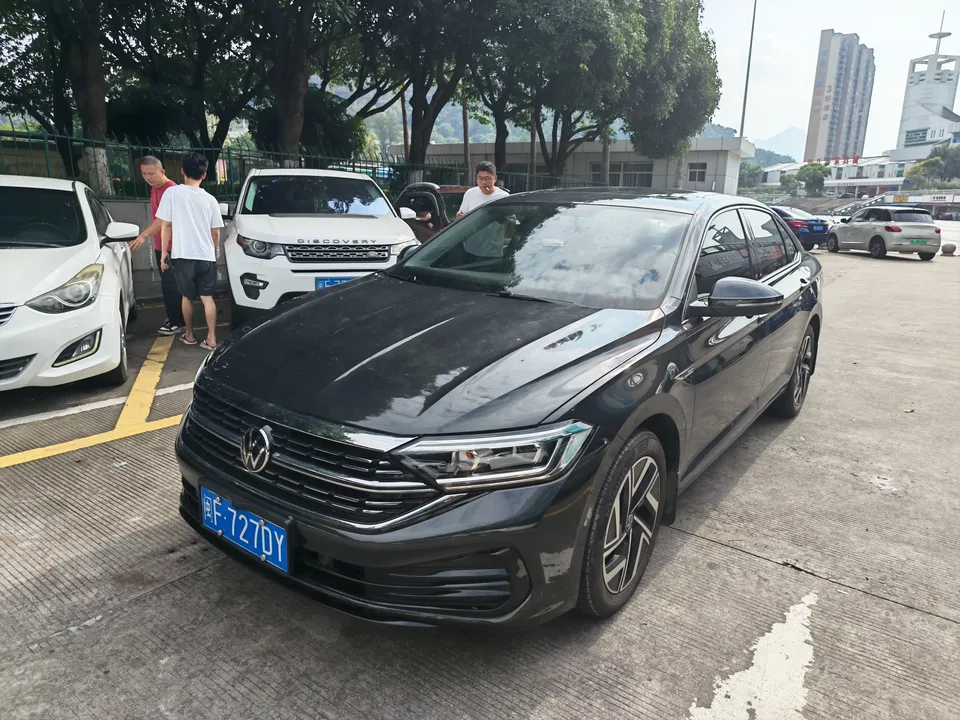Volkswagen Sagitar Sagitar 2023 280TSI DSG Transcendence Lite 2022 — photo 1, buy with delivery to Moscow