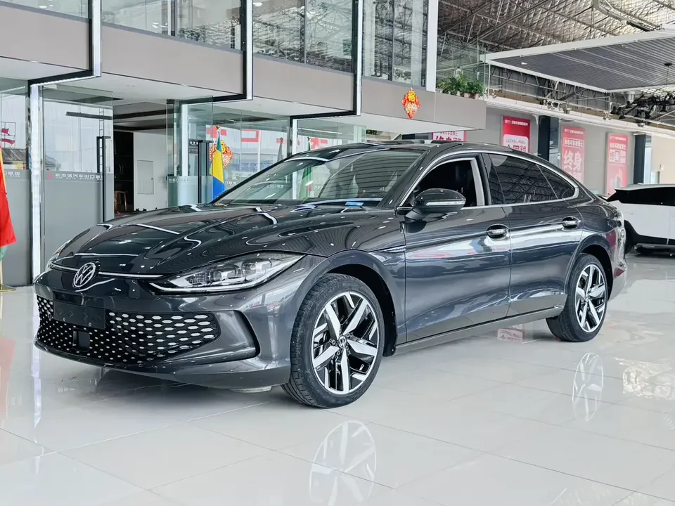 Volkswagen Lamando Lingdu 2023 Lingdu L 280TSI DSG Cool Edition 2023 — photo 1, buy with delivery to Moscow