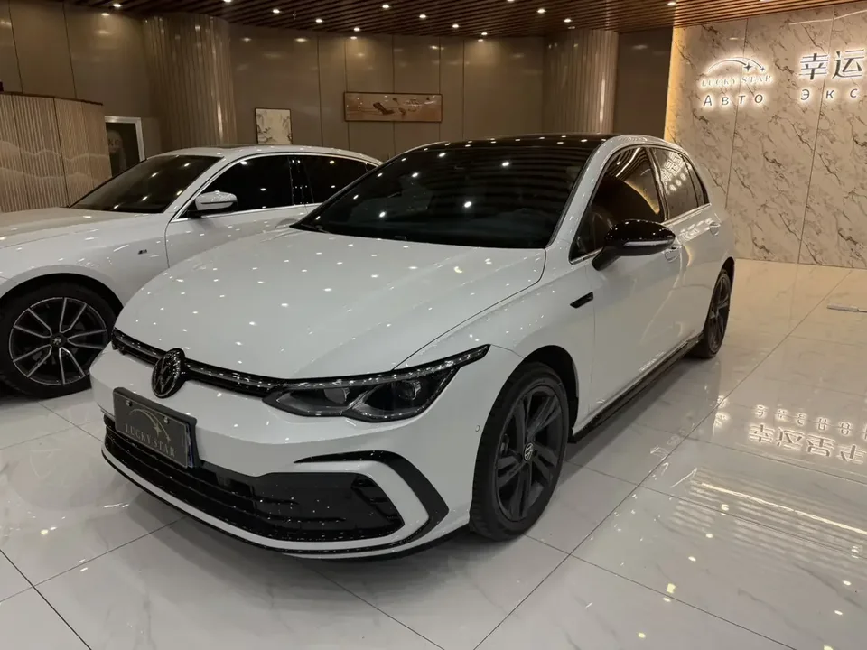 Volkswagen Golf golf 2023 280TSI DSG R-Line Lite 2023 — photo 1, buy with delivery to Moscow