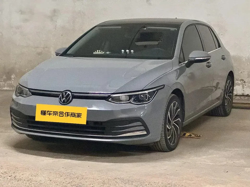 Volkswagen Golf golf 2021 280TSI DSG Pro 2022 — photo 1, buy with delivery to Moscow