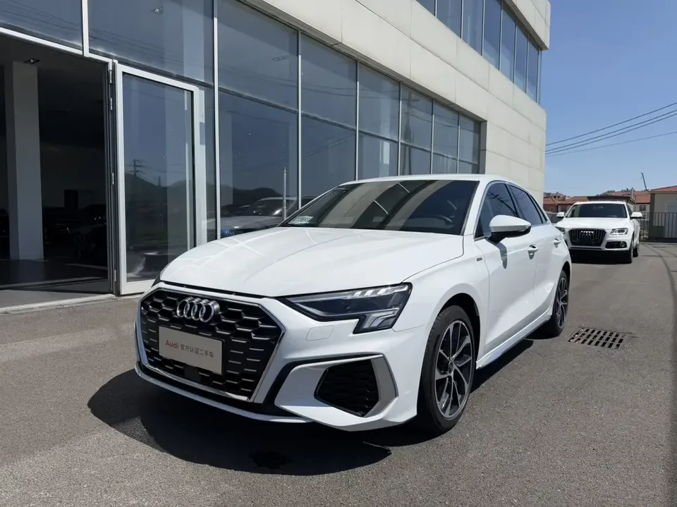 Audi A3 Audi A3 2024 Sportback 35 TFSI: A progressive sports model 2024 — photo 1, buy with delivery to Moscow