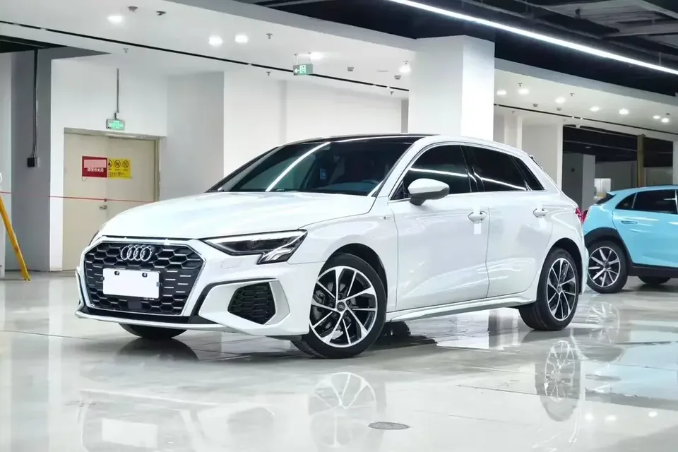Audi A3 Audi A3 2022 A3L Limousine 35 TFSI Progressive Sports 2022 — photo 1, buy with delivery to Moscow