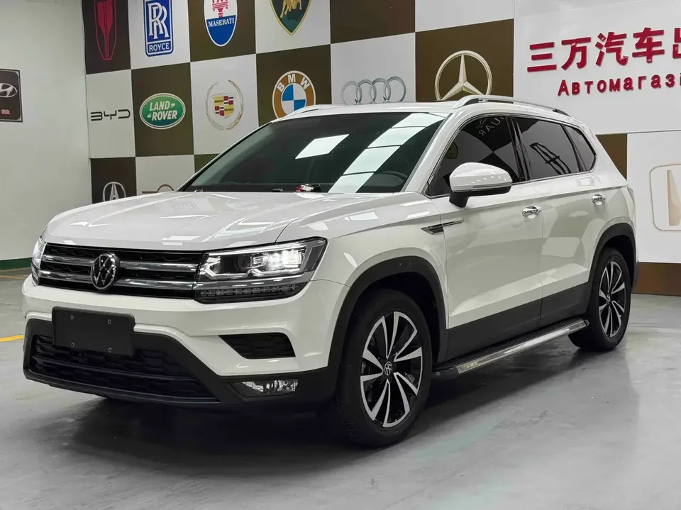 Volkswagen Tharu tuyue 2022 280TSI 2WD Deluxe Edition 2022 — photo 1, buy with delivery to Moscow