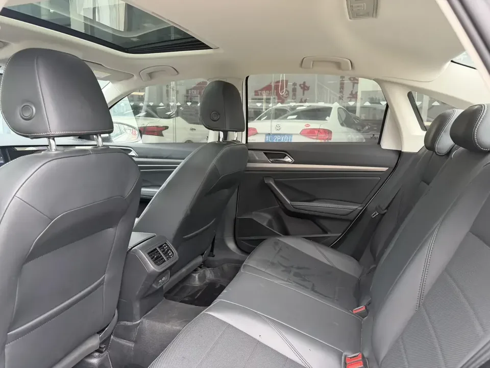 Volkswagen Lavida Lavida 2022 1.5L Automatic Comfort Edition 2022 — thumbnail 3