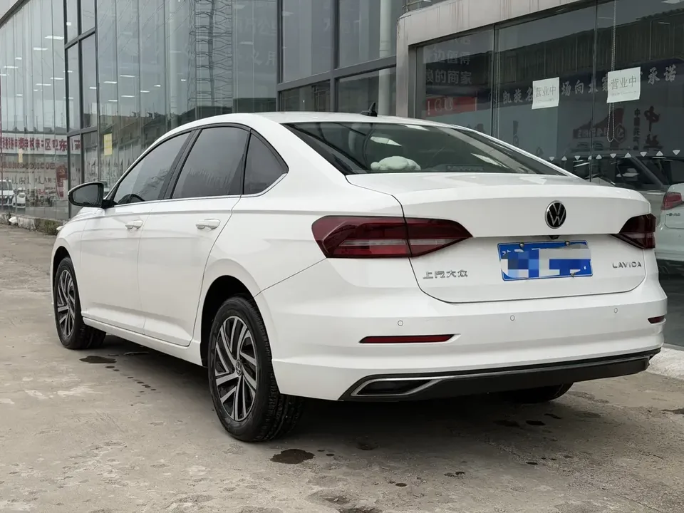 Volkswagen Lavida Lavida 2022 1.5L Automatic Comfort Edition 2022 — thumbnail 4