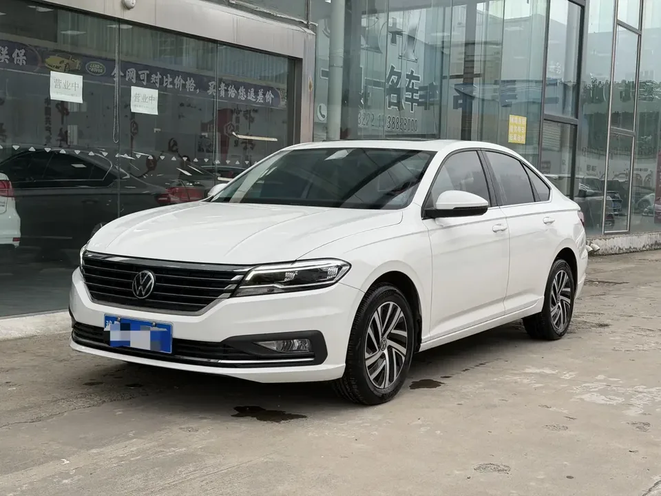 Volkswagen Lavida Lavida 2022 1.5L Automatic Comfort Edition 2022 — photo 1, buy with delivery to Moscow