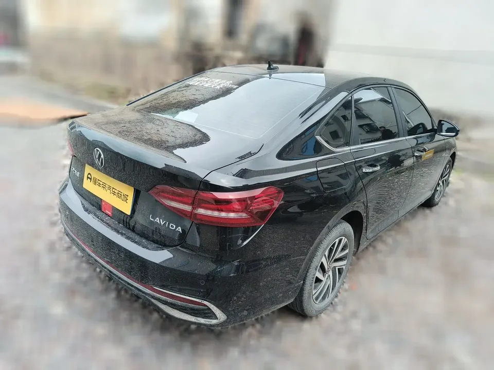 Volkswagen Lavida Lavida 2024 1.5L Automatic Starry Sky 5 Million Edition 2024 — thumbnail 4