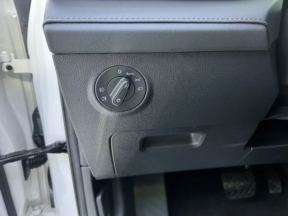 Volkswagen Tharu tuyue 2022 280TSI 2WD Deluxe Edition 2023 — thumbnail 5
