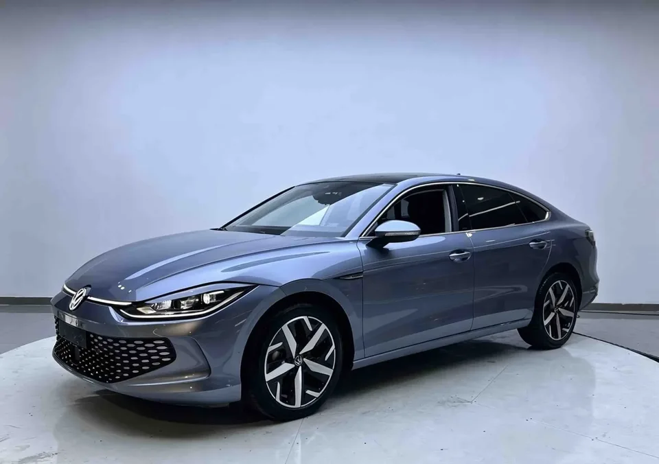 Volkswagen Lamando Lingdu 2022 Lingdu L 280TSI DSG Cool Edition 2022 — photo 1, buy with delivery to Moscow
