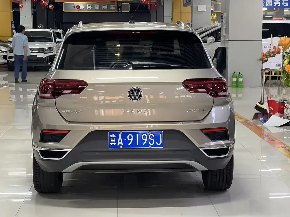 Volkswagen T-Roc TANG 2022 280TSI DSG 2WD Comfort PLUS 2022 — thumbnail 2