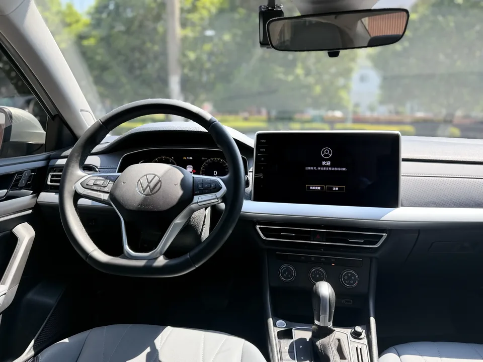 Volkswagen Lavida Lavida 2023 1.5L Automatic Fully Edition 2023 — thumbnail 4