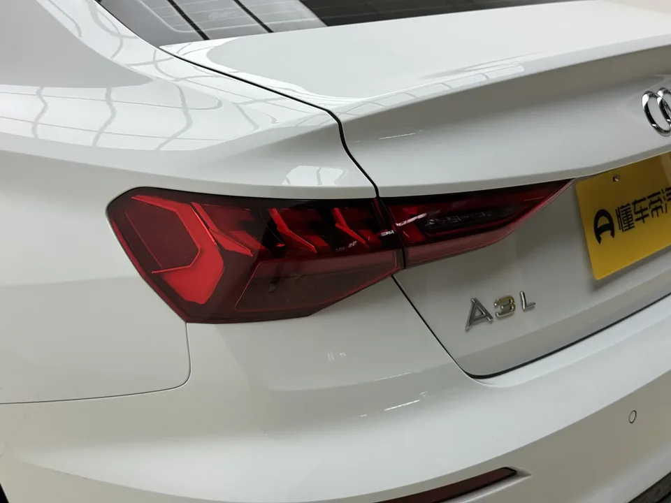 Audi A3 Audi A3 2021 A3L Limousine 35 TFSI Stylish Sports 2022 — thumbnail 4