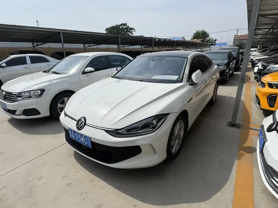 Volkswagen Lamando Lingdu 2022 Lingdu L 280TSI DSG Hot Edition 2022 — photo 1, buy with delivery to Moscow