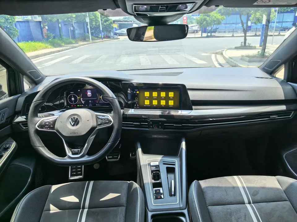 Volkswagen Golf golf 2023 280TSI DSG R-Line 2024 — thumbnail 4