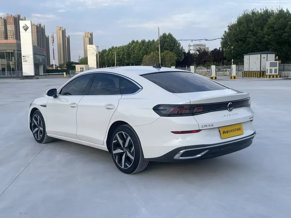 Volkswagen Lamando Lingdu 2022 Lingdu L 280TSI DSG Cool Edition 2023 — thumbnail 4