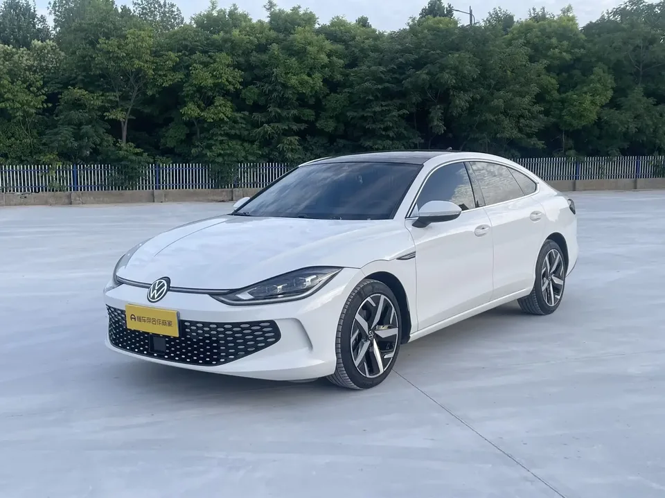 Volkswagen Lamando Lingdu 2022 Lingdu L 280TSI DSG Cool Edition 2023 — photo 1, buy with delivery to Moscow