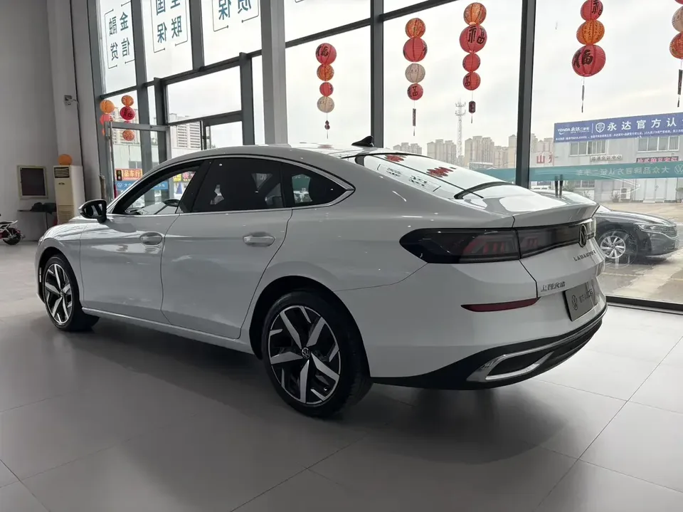 Volkswagen Lamando Lingdu 2025 Lingdu L 280TSI DSG Cool Edition 2024 — thumbnail 4