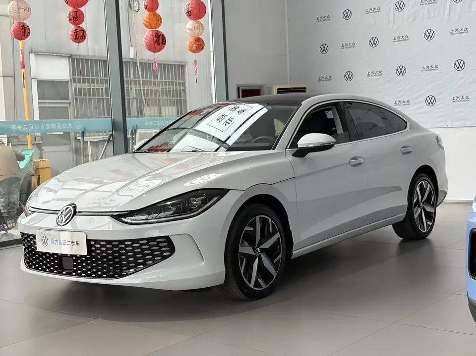 Volkswagen Lamando Lingdu 2025 Lingdu L 280TSI DSG Cool Edition 2024 — photo 1, buy with delivery to Moscow